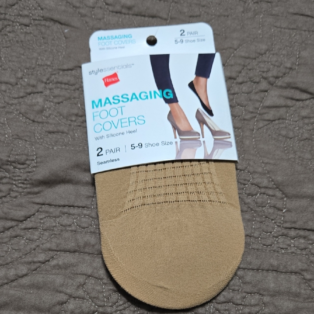2 pair Hanes Massaging Foot Covers Nude Tan No Show Socks with Silicone Heel